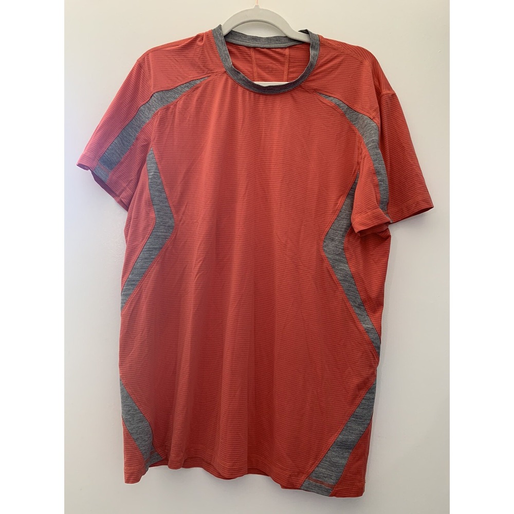 Lululemon Mens Large Light Orange Gray Gym Running Tech T Shirt Pocket in Back